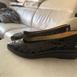 Bally Black Crocodile Pattern Loafers Sz 8
